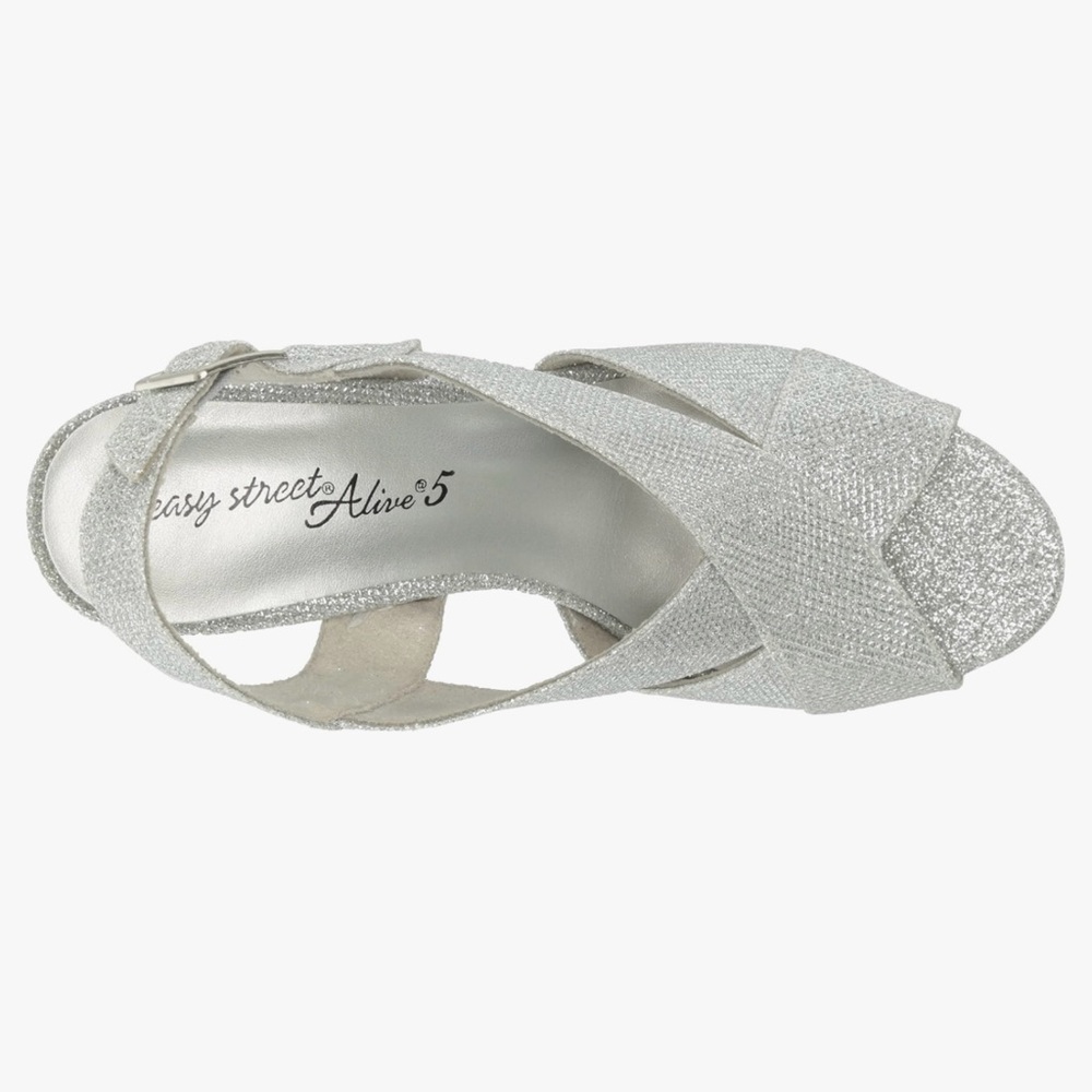 Silver dress shoe